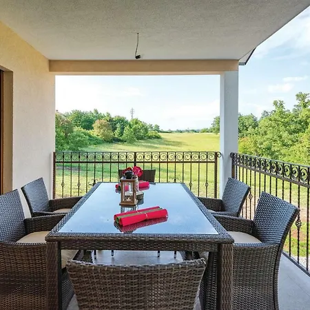 Three-bedroom Holiday In *
