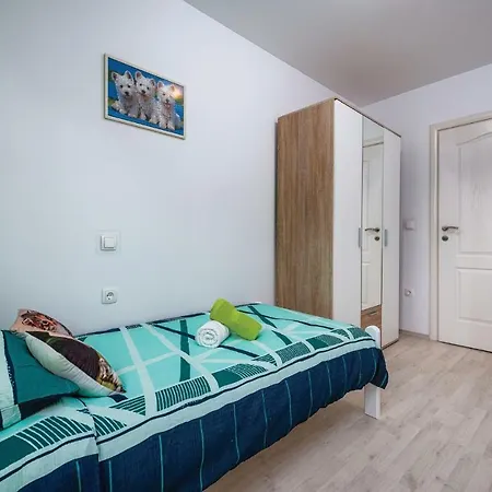 Three-bedroom Holiday In